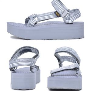 Flatform Universal Tevas NWOT